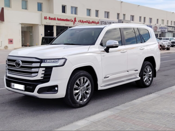  تويوتا  لاند كروزر  في اكس ار  2025  اوتوماتيك  2,200 كم  6 سلندر  دفع رباعي  اس يو في  أبيض  تحت الضمان
