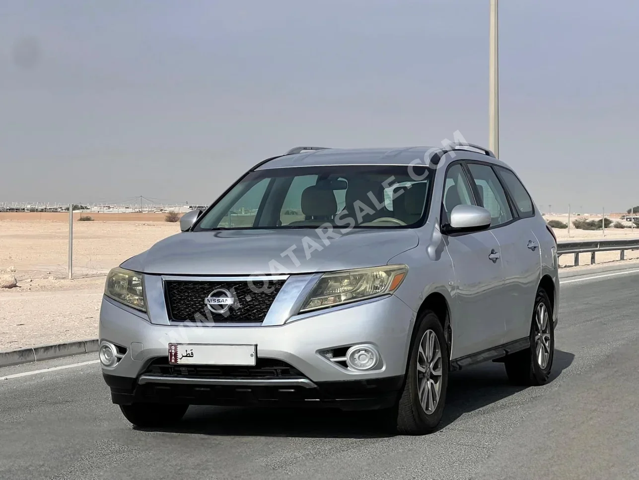 نيسان باثفايندر اس في 2014 اوتوماتيك 187,000 كم 6 سلندر دفع رباعي اس يو في فضي