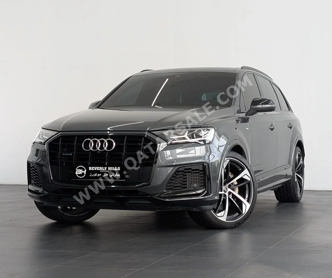 اودي كيو 7 اس-لاين 2022 اوتوماتيك 48,204 كم 6 سلندر دفع رباعي اس يو في رمادي تحت الضمان