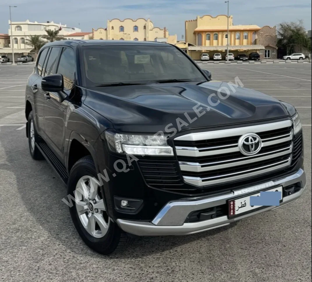 Toyota Land Cruiser GXR Twin Turbo 2022 Automatic 122,000 Km 6 Cylinder Four Wheel Drive (4WD) SUV Black