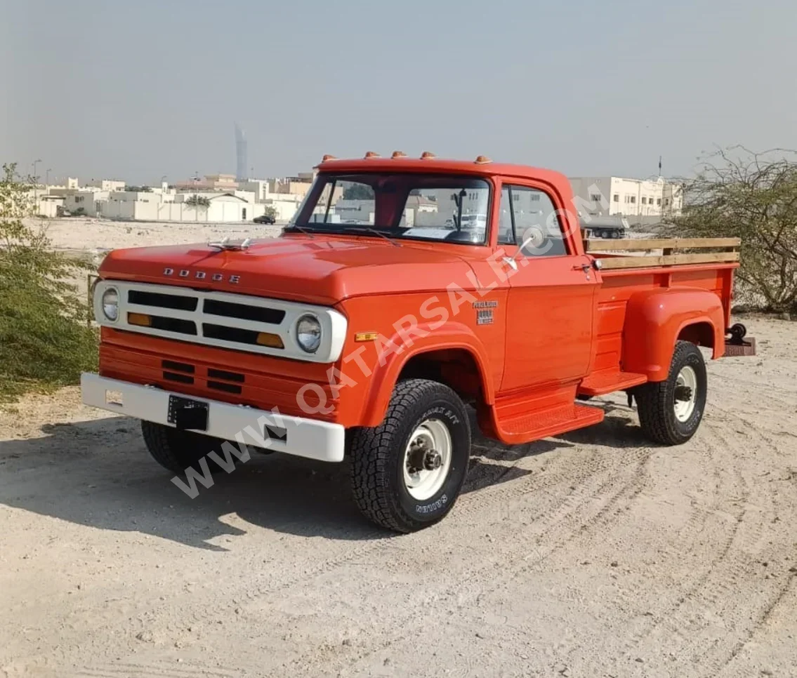 دودج كلاسك 1971 عادي 16,000 كم 8 سلندر دفع خلفي بيكب برتقالي