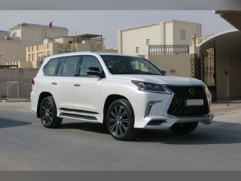 لكزس ال اكس 570 اس 2018 اوتوماتيك 18,000 كم 8 سلندر دفع رباعي اس يو في أبيض