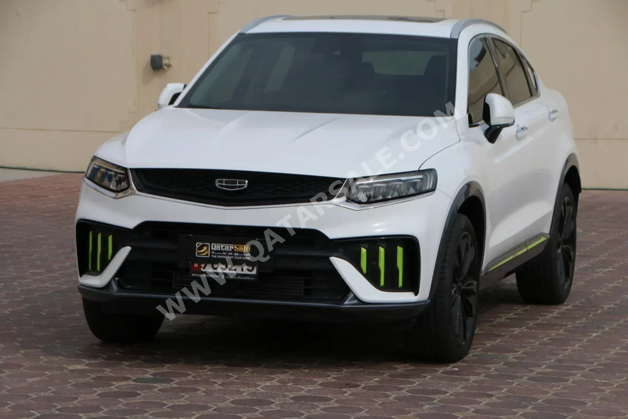 جيلي توجيلا سبورت 2024 اوتوماتيك 7,700 كم 4 سلندر دفع رباعي اس يو في أبيض تحت الضمان