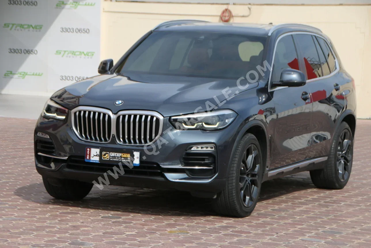 بي ام دبليو الفئة - اكس اكس 5 40 اي 2021 اوتوماتيك 91,000 كم 6 سلندر دفع رباعي اس يو في رمادي