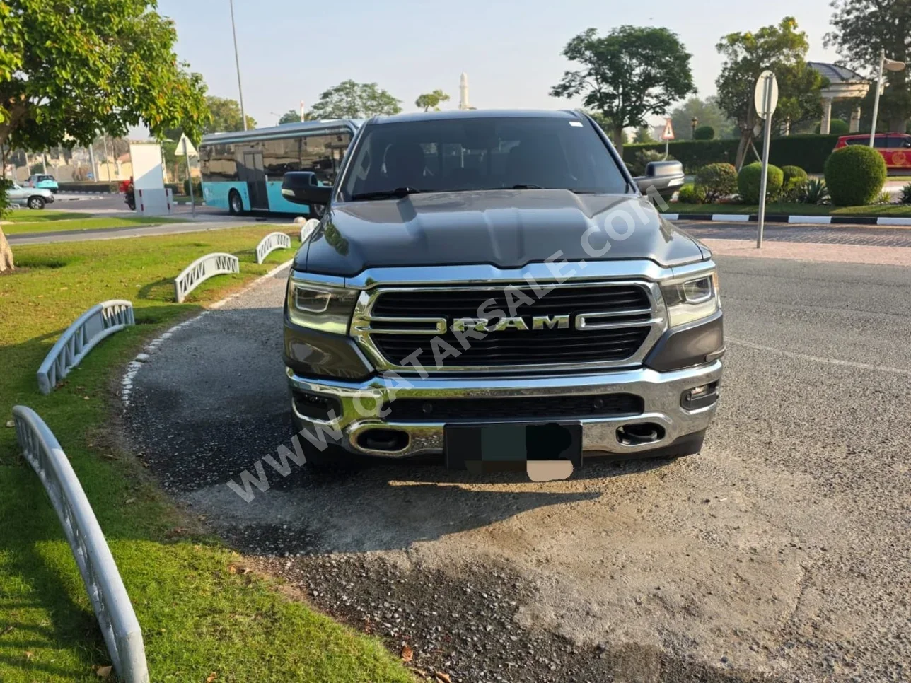 Dodge  Ram  Big Horn  2021  Automatic  51,000 Km  8 Cylinder  Four Wheel Drive (4WD)  Pick Up  Gray  With Warranty