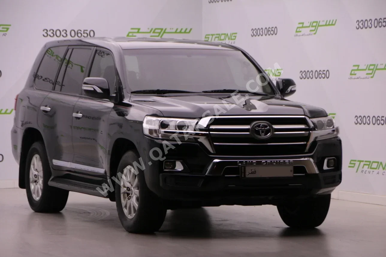 تويوتا لاند كروزر جي اكس ار 2019 اوتوماتيك 115,000 كم 8 سلندر دفع رباعي اس يو في أسود