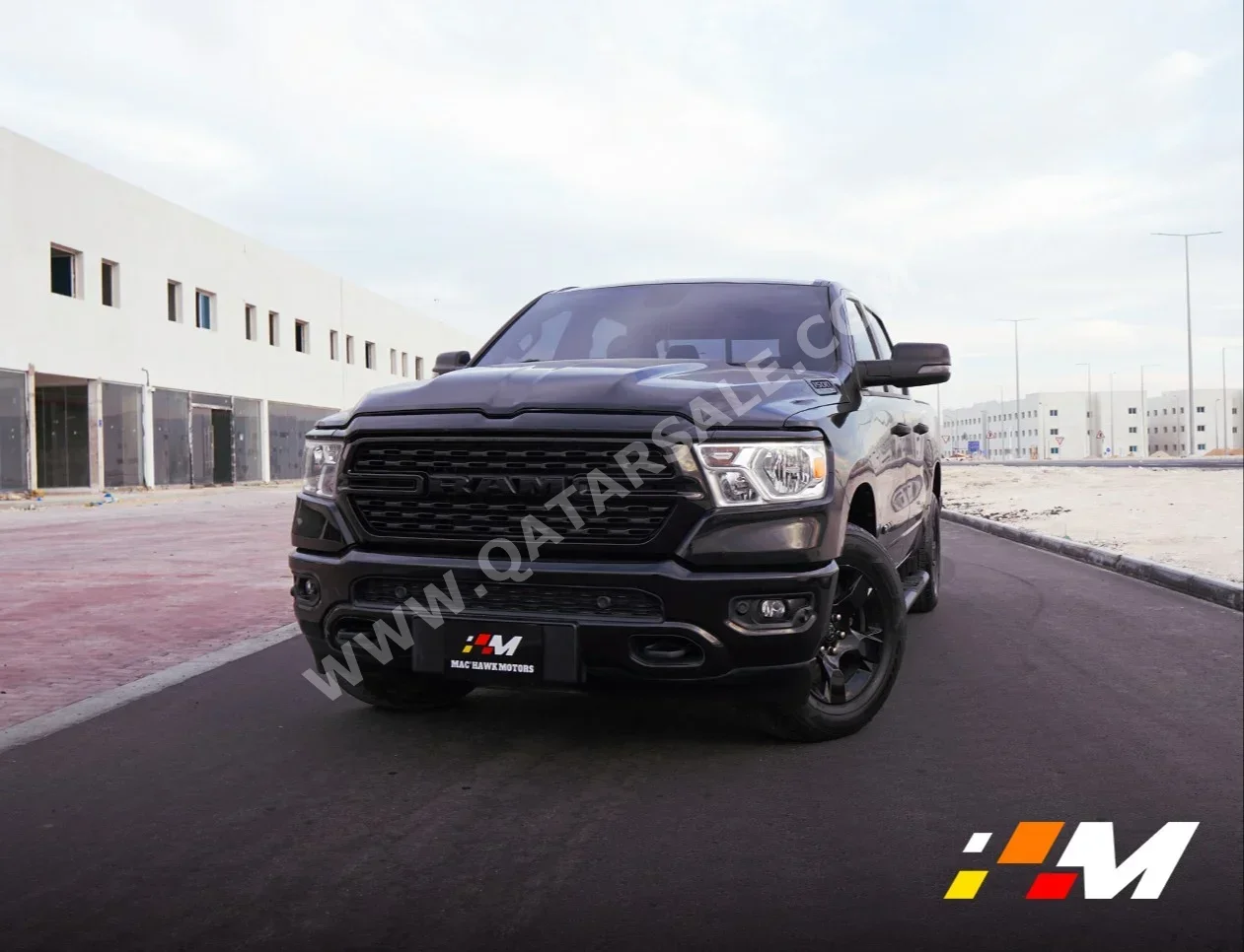 دودج رام بيغ هورن 2023 اوتوماتيك 58,000 كم 8 سلندر دفع رباعي بيكب أسود تحت الضمان