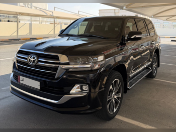تويوتا لاند كروزر جي اكس ار - غراند تورينغ 2020 اوتوماتيك 145,000 كم 8 سلندر دفع رباعي اس يو في أسود