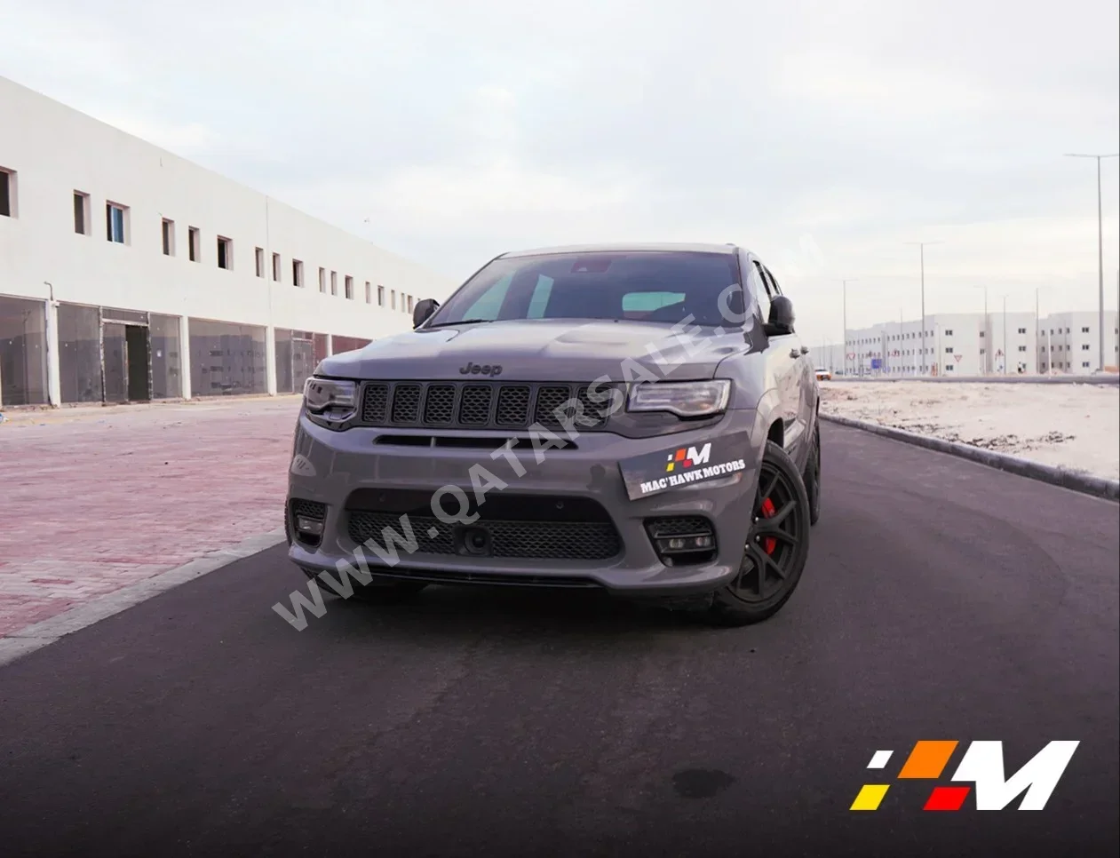 جييب جراند شيروكي أس ار تي 2020 اوتوماتيك 77,000 كم 8 سلندر دفع رباعي اس يو في رمادي ناردو