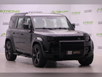 لاند روفر ديفيندر 110 اتش اس اي 2024 اوتوماتيك 45,000 كم 6 سلندر دفع رباعي اس يو في أسود تحت الضمان