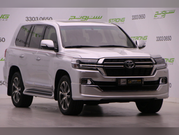 تويوتا لاند كروزر جي اكس ار - غراند تورينغ 2020 اوتوماتيك 97,000 كم 8 سلندر دفع رباعي اس يو في فضي