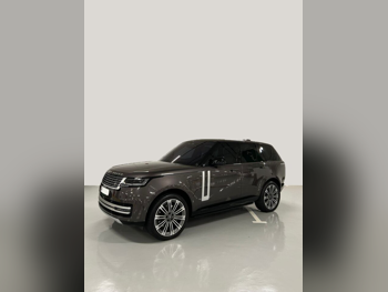Land Rover  Range Rover  Vogue First Edition  2022  Automatic  38,000 Km  8 Cylinder  Four Wheel Drive (4WD)  SUV  Gray  With Warranty