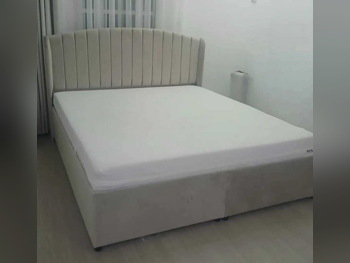 الأسّرة - لايف ستايل - كينج - بنى - متضمنة المرتبة