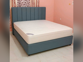 الأسّرة - كينج - أخضر - متضمنة المرتبة