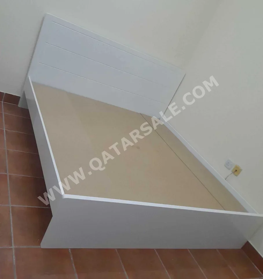 Beds - Lifestyle - King - White - Mattress Included