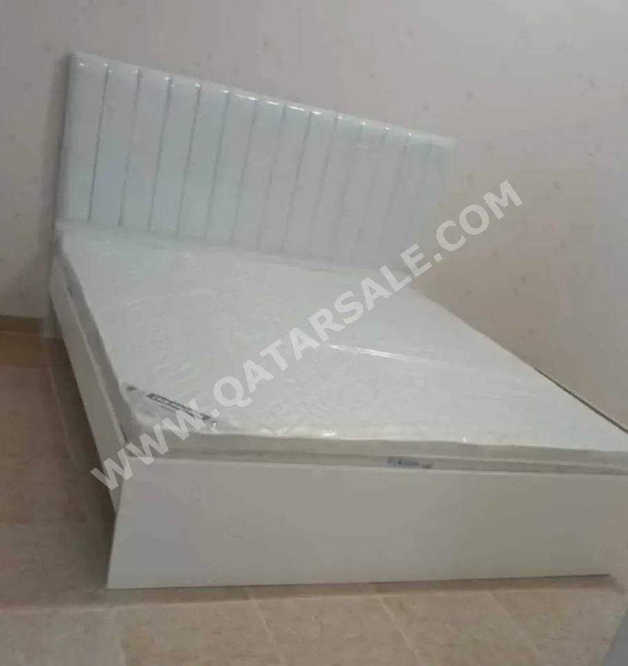 Beds - Lifestyle - King - White - Mattress Included