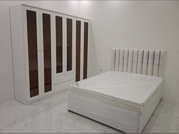 أطقم غرف نوم - قطر ديزاين - طقم مكون من قطعتين - أبيض