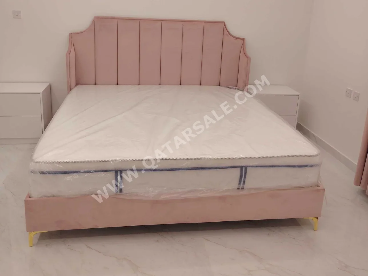 Beds - Lifestyle - King - Pink - Mattress Included - With Bedside Table