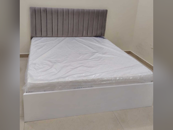 الأسّرة - لايف ستايل  - كينج  - بنى  - متضمنة المرتبة