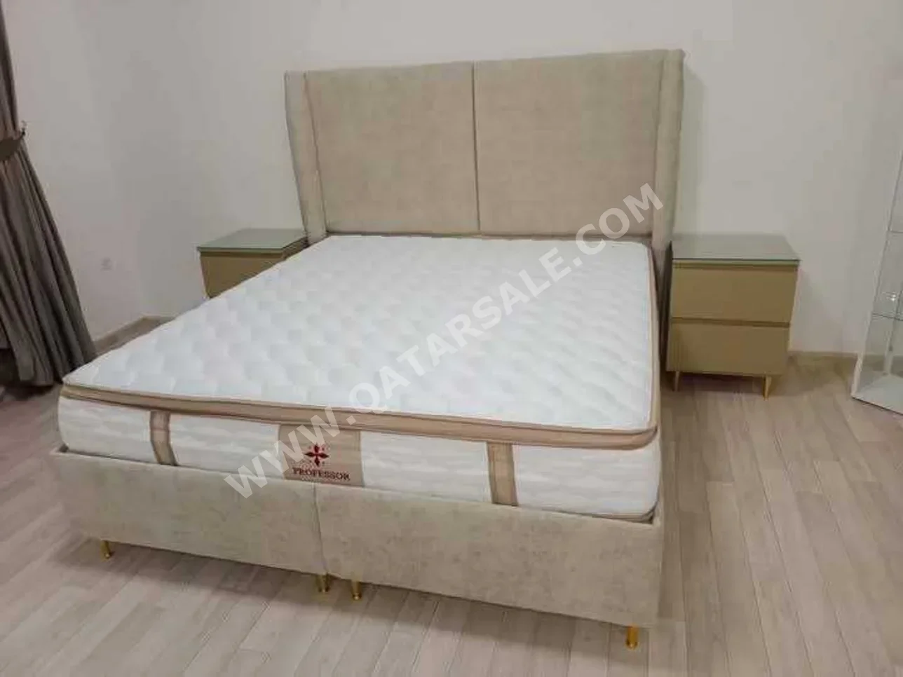 Beds - Lifestyle - King - Brown - Mattress Included - With Bedside Table