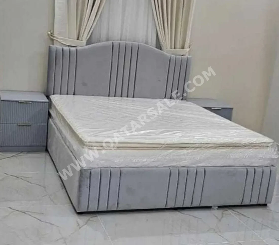 Beds - Lifestyle - King - Gray - Mattress Included - With Bedside Table