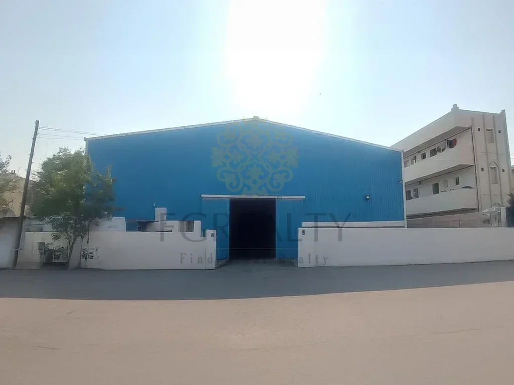 مخازن و مستودعات - الريان - المنطقة الصناعية -المساحة: 1472 متر مربع