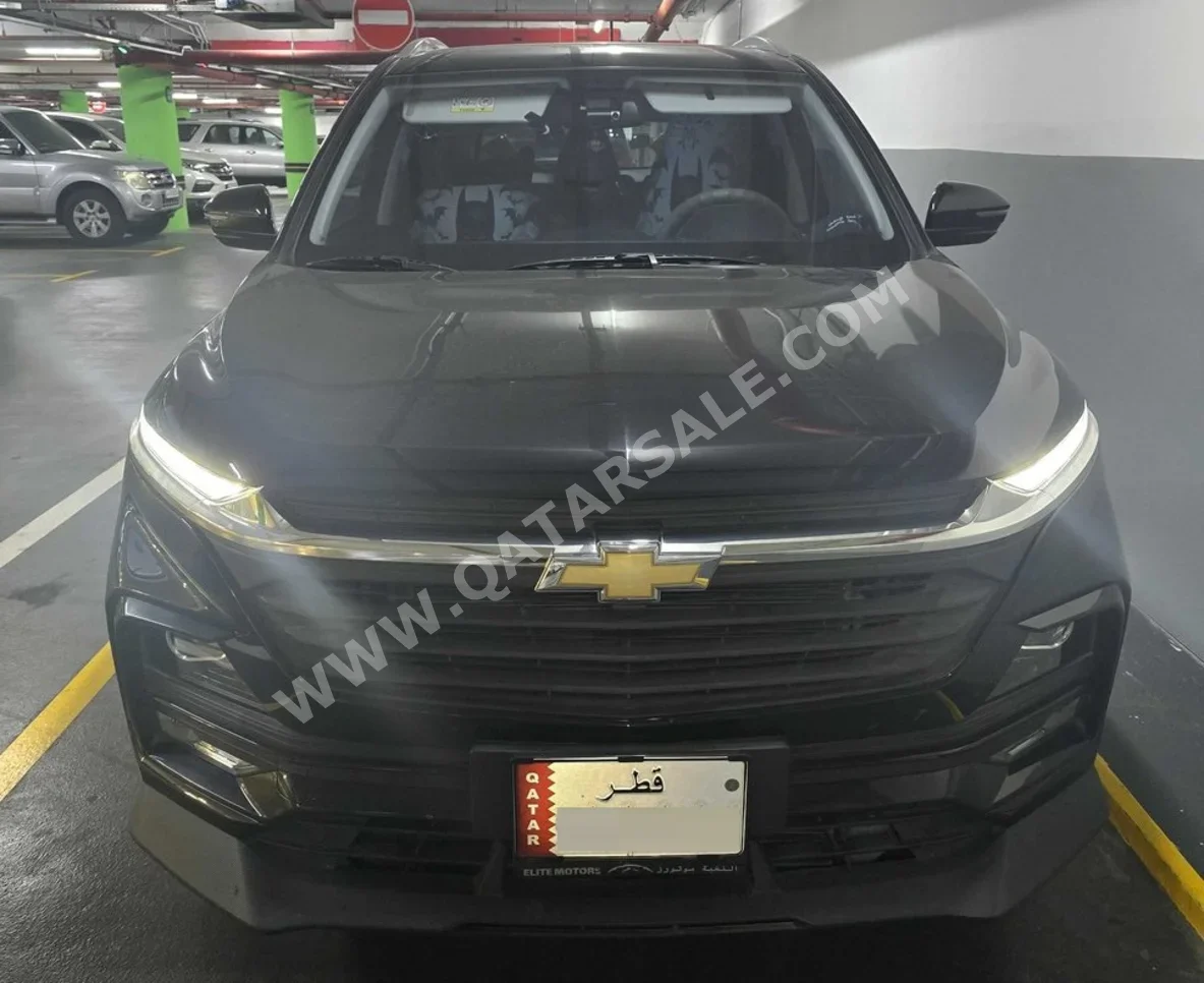 شفروليه كابتيفا ال اس 2024 اوتوماتيك 25,500 كم 4 سلندر سحب امامي اس يو في أسود تحت الضمان