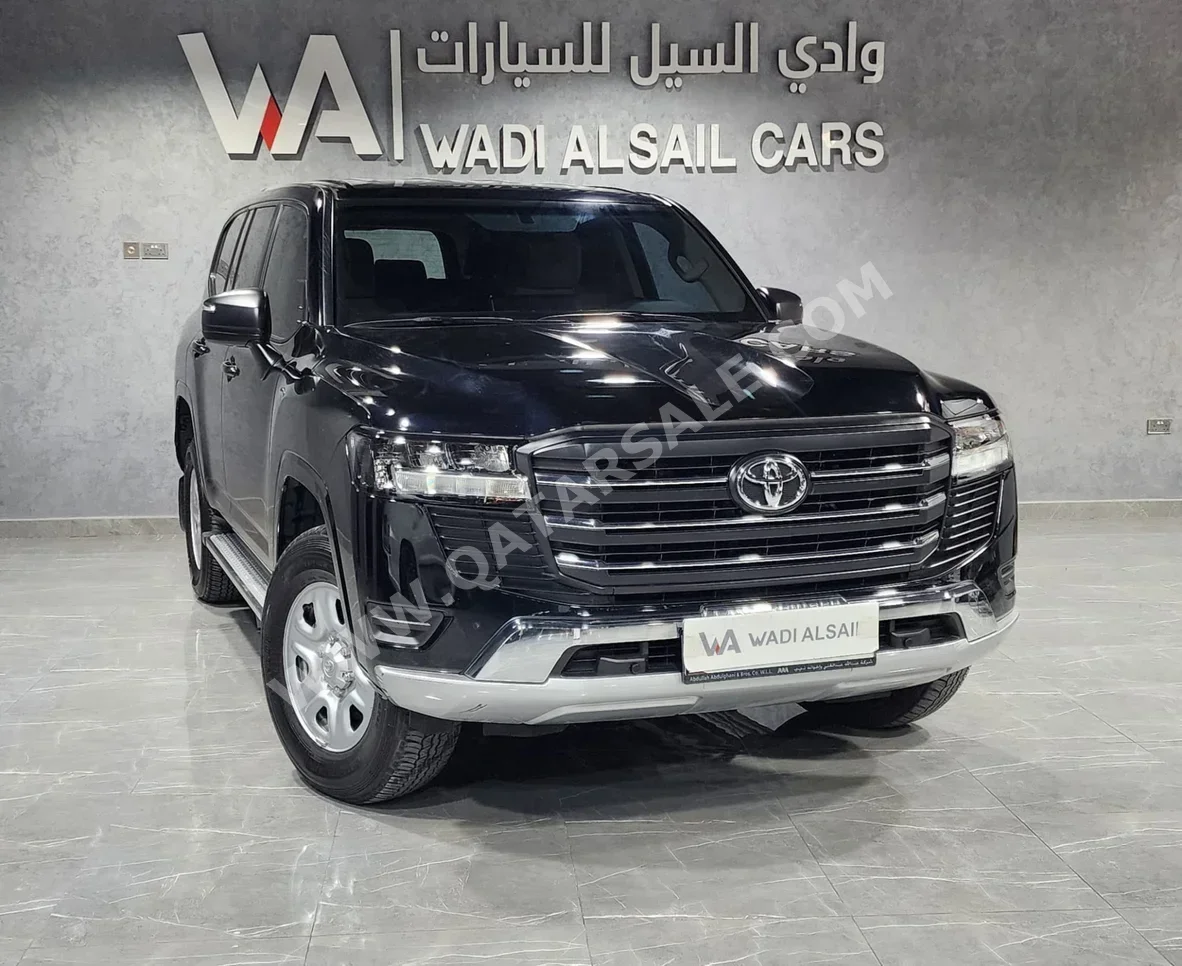 تويوتا لاند كروزر جي اكس 2024 اوتوماتيك 62,000 كم 6 سلندر دفع رباعي اس يو في أسود تحت الضمان