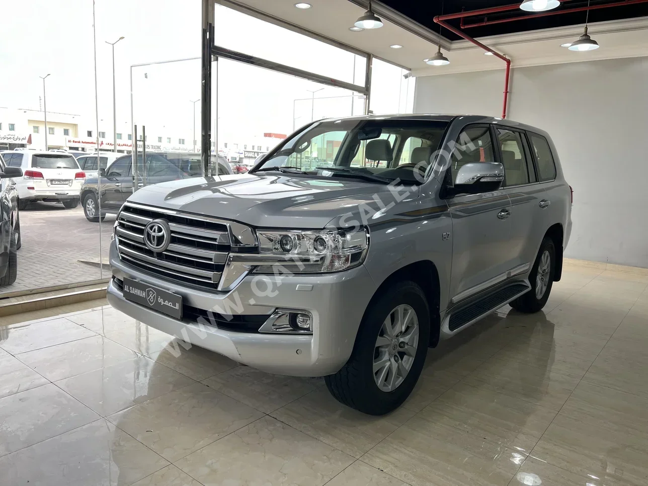 تويوتا لاند كروزر في اكس ار 2018 اوتوماتيك 390,000 كم 8 سلندر دفع رباعي اس يو في سمائي