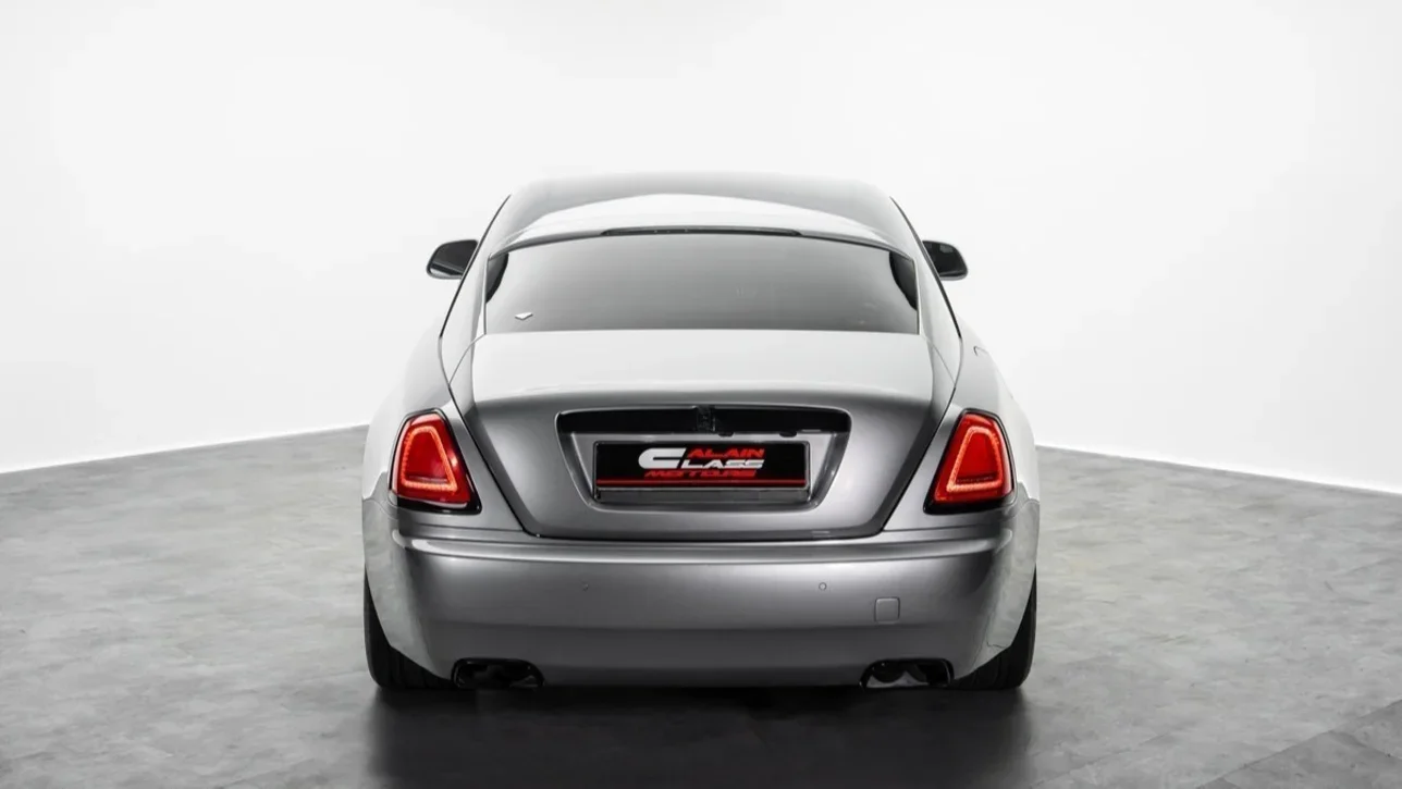 رولز - رويس  رايث  2017  اوتوماتيك  36,091 كم  12 سلندر  دفع خلفي  كوبيه \ سبورت  فضي