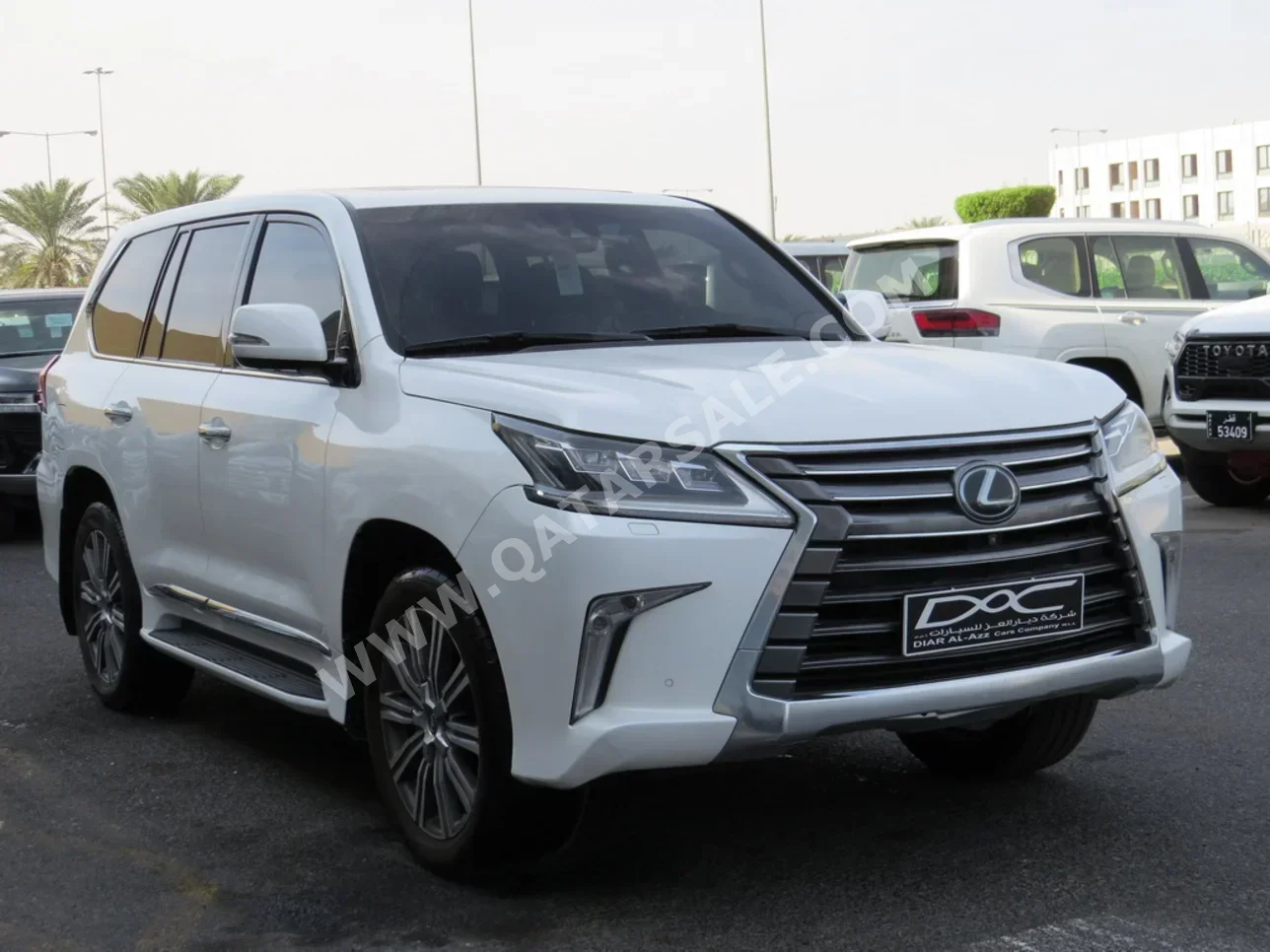 لكزس ال اكس 570 2016 اوتوماتيك 116,000 كم 8 سلندر دفع رباعي اس يو في أبيض
