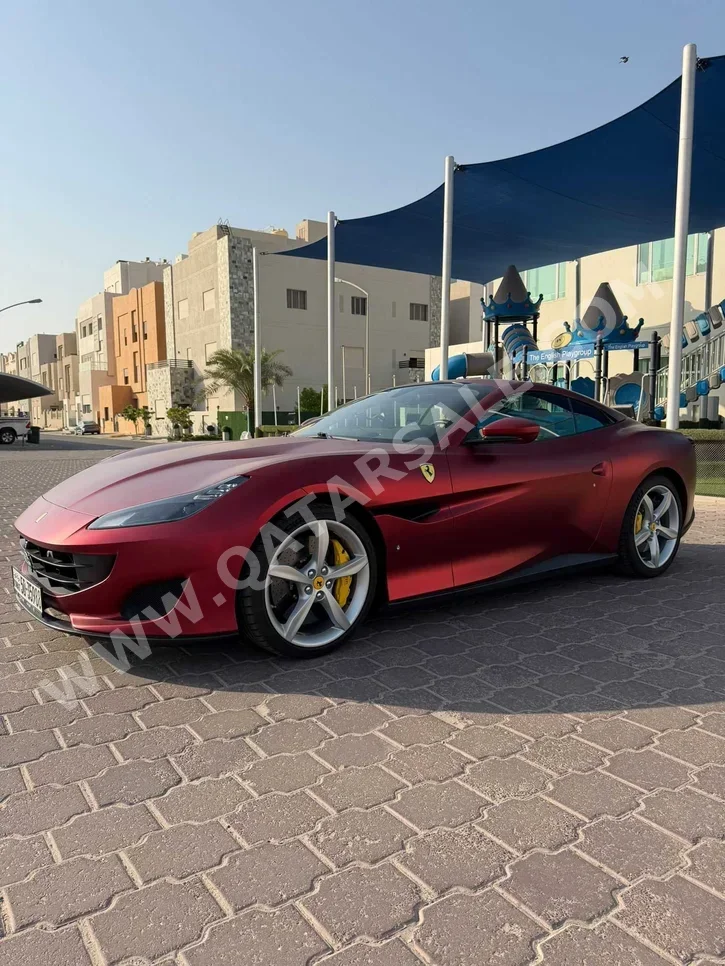 فيراري بورتوفينو 2019 اف - 1 26,000 كم 8 سلندر دفع خلفي كوبيه \ سبورت أحمر