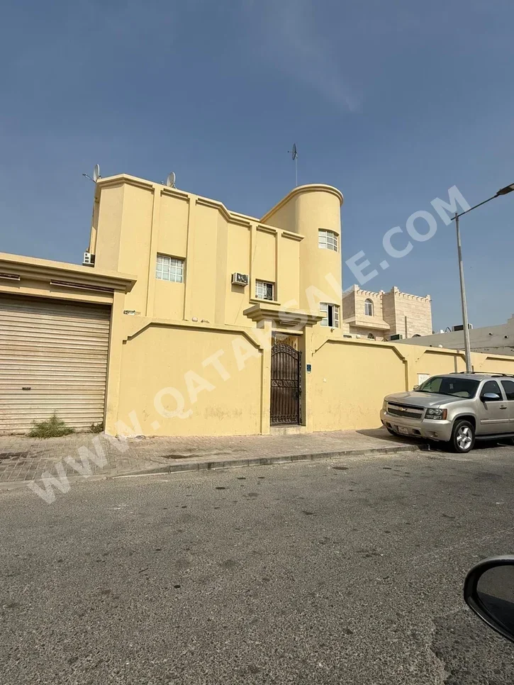 Family Residential - Not Furnished - Doha - Airport - 6 Bedrooms