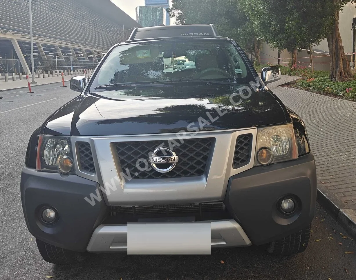 نيسان اكستيرا أس 2015 اوتوماتيك 130,000 كم 6 سلندر دفع رباعي اس يو في أسود