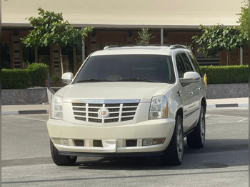 Cadillac  Escalade  2012  Automatic  255,000 Km  8 Cylinder  Four Wheel Drive (4WD)  SUV  Pearl