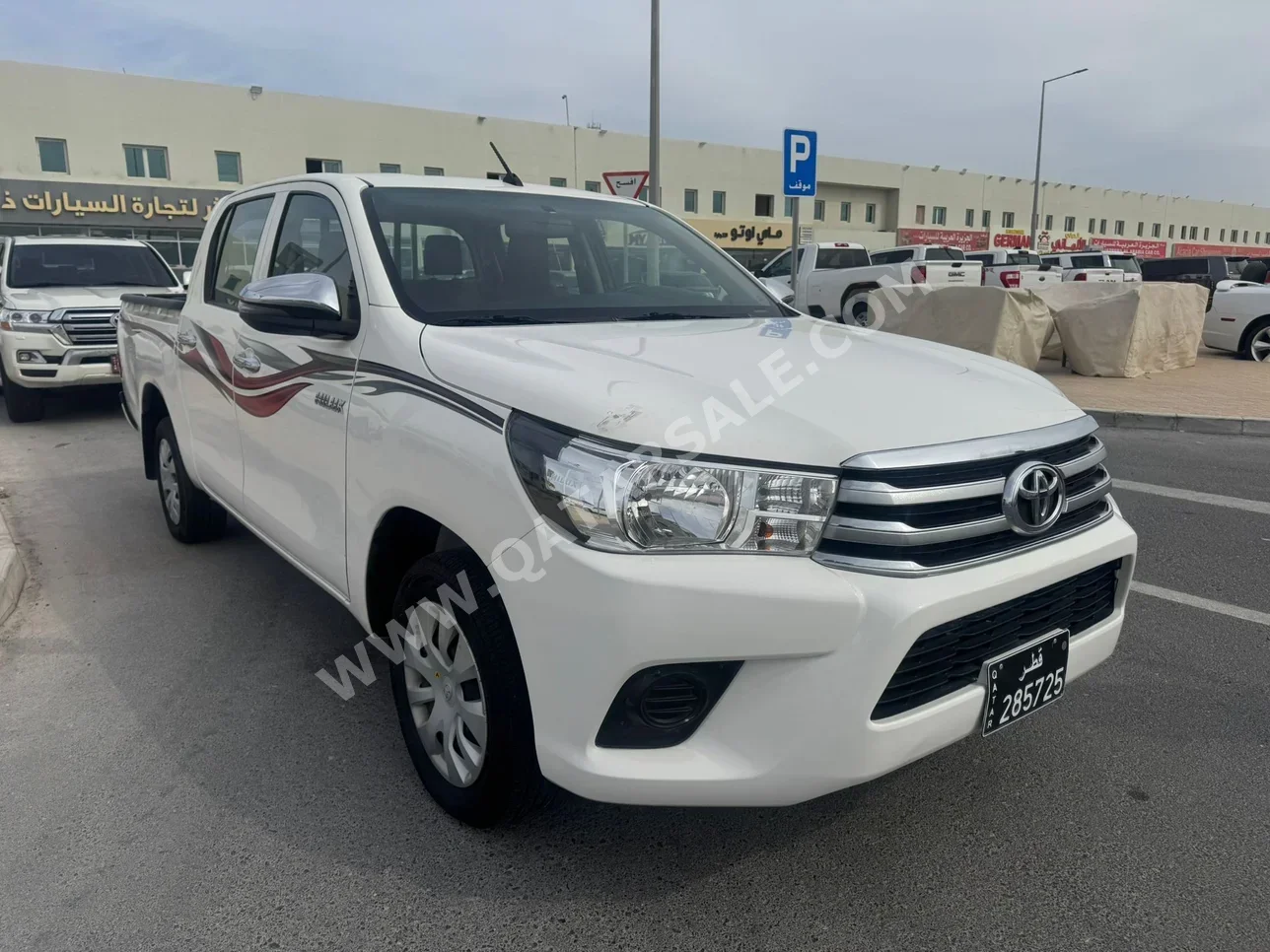 تويوتا هاي لوكس 2020 عادي 131,000 كم 4 سلندر دفع رباعي بيكب أبيض