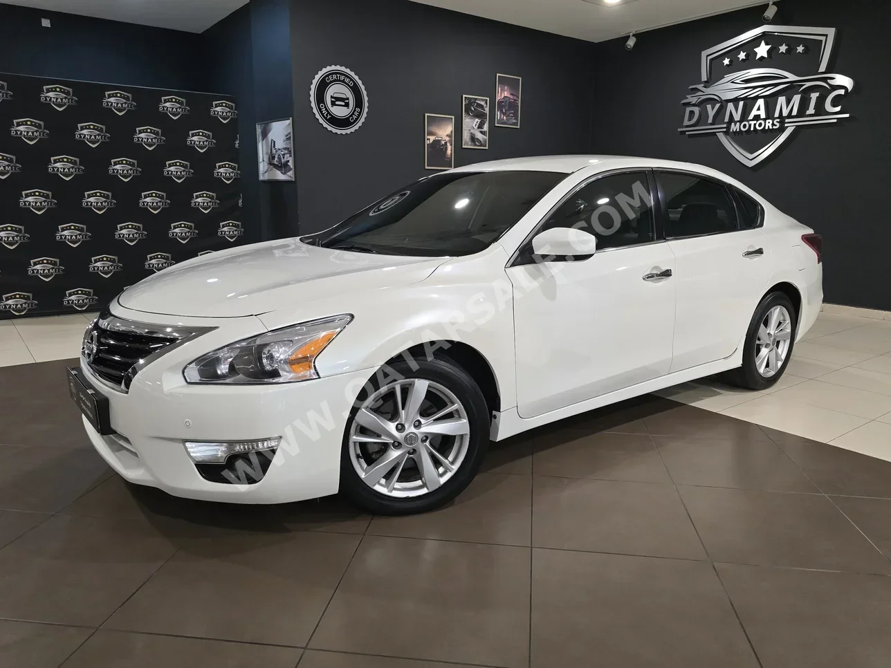 نيسان ألتيما 2.5 اس في 2013 اوتوماتيك 137,000 كم 4 سلندر سحب امامي سيدان أبيض