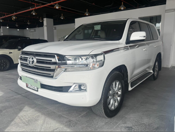 Toyota Land Cruiser GXR 2020 Automatic 250,000 Km 6 Cylinder Four Wheel Drive (4WD) SUV White