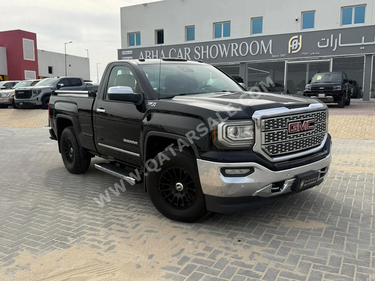 جي ام سي سييرا 1500 2017 اوتوماتيك 130,000 كم 8 سلندر دفع رباعي بيكب أسود