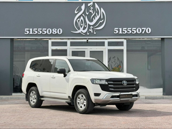 تويوتا  لاند كروزر  جي اكس  2023  اوتوماتيك  86,000 كم  6 سلندر  دفع رباعي  اس يو في  أبيض