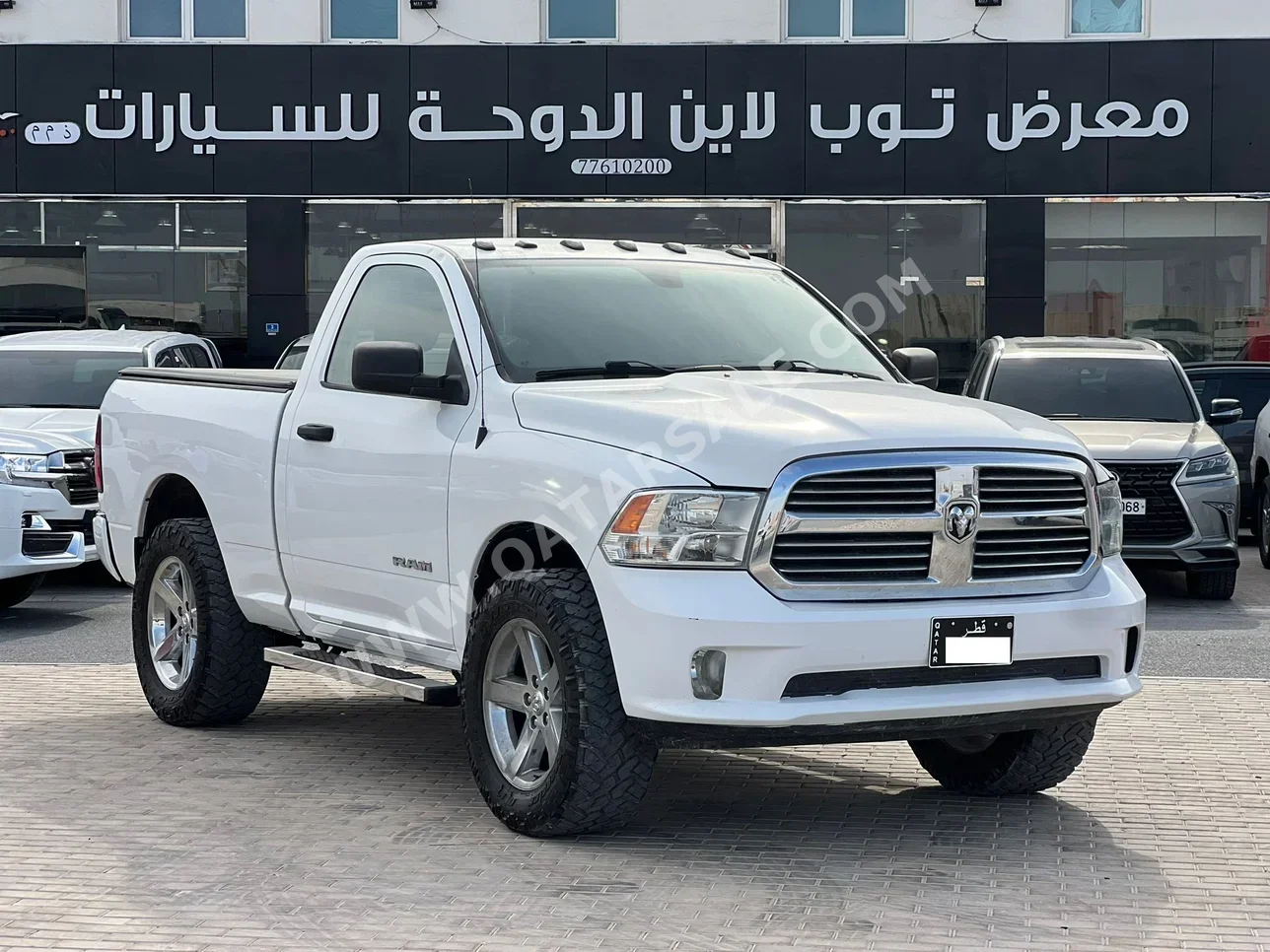 دودج رام 2016 اوتوماتيك 200,000 كم 8 سلندر دفع رباعي بيكب أبيض