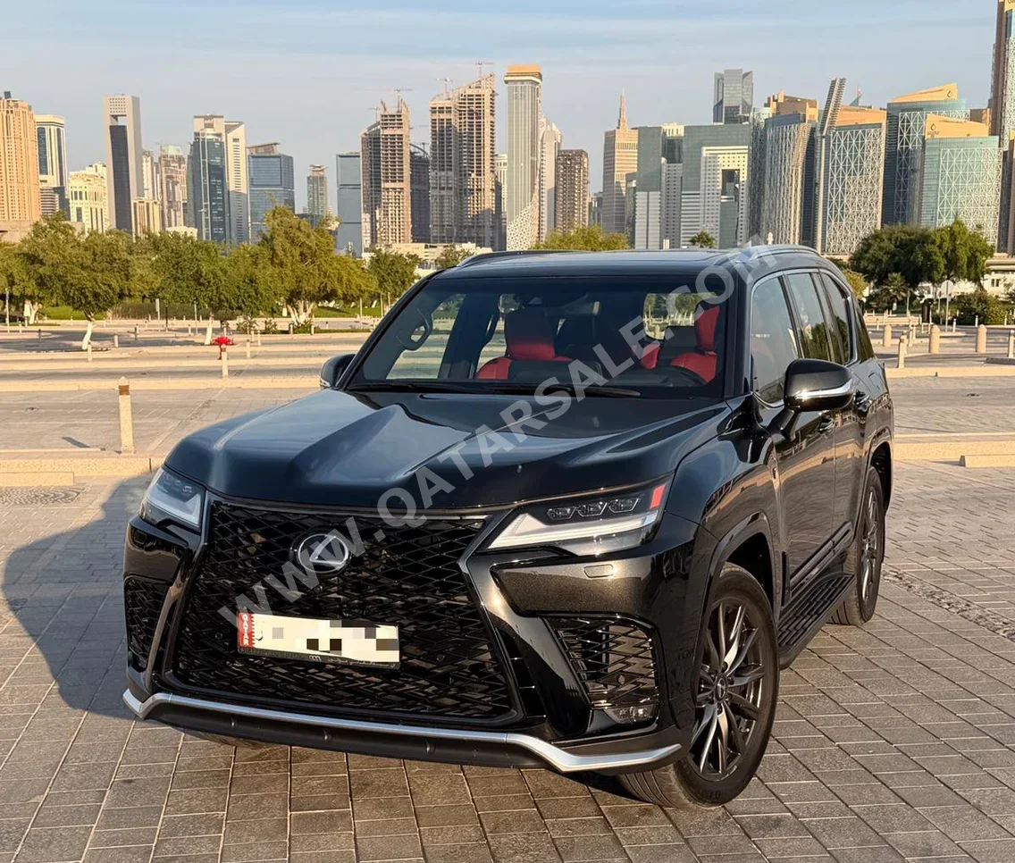 لكزس ال اكس 600 اف سبورت 2023 اوتوماتيك 45,000 كم 6 سلندر دفع رباعي اس يو في أسود تحت الضمان