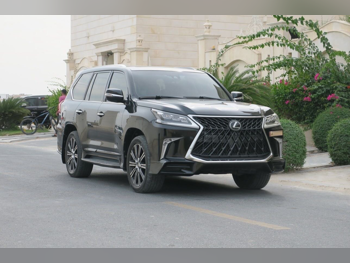 لكزس ال اكس 570 اس 2018 اوتوماتيك 159,000 كم 8 سلندر دفع رباعي اس يو في أسود