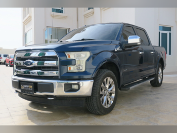 فورد أف 150 لاريت 2017 اوتوماتيك 132,000 كم 6 سلندر دفع رباعي بيكب أزرق غامق تحت الضمان