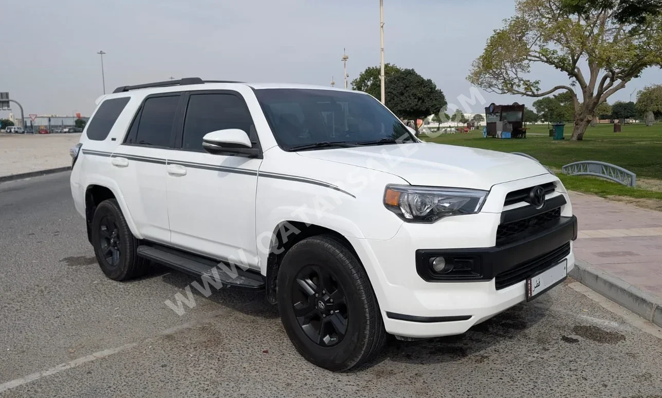 تويوتا فور رانير لمتد 2018 اوتوماتيك 115,000 كم 6 سلندر دفع رباعي اس يو في أبيض