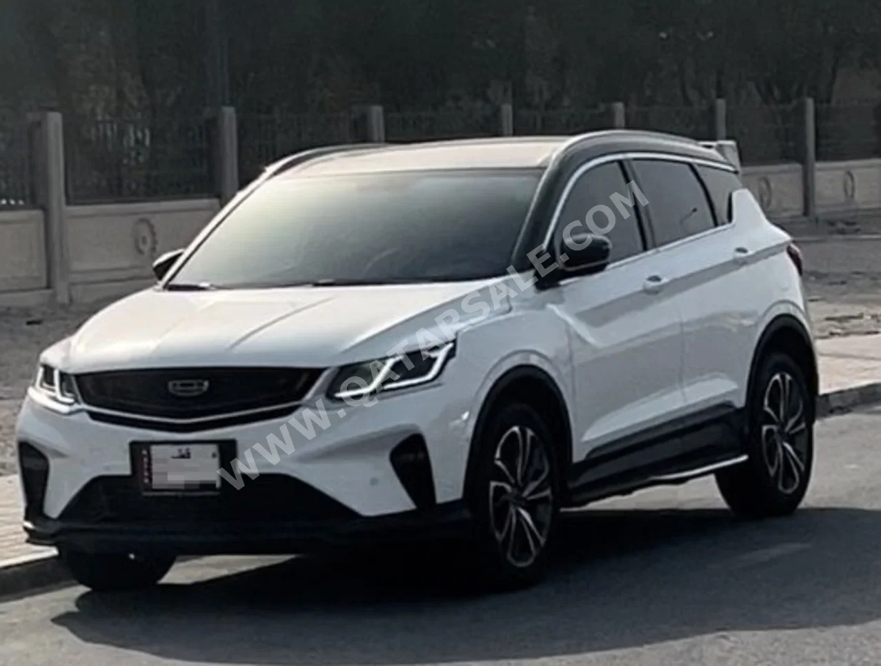 جيلي كوول راي سبورت ليميتد 2022 اوتوماتيك 104,000 كم 3 سلندر سحب امامي اس يو في أبيض تحت الضمان