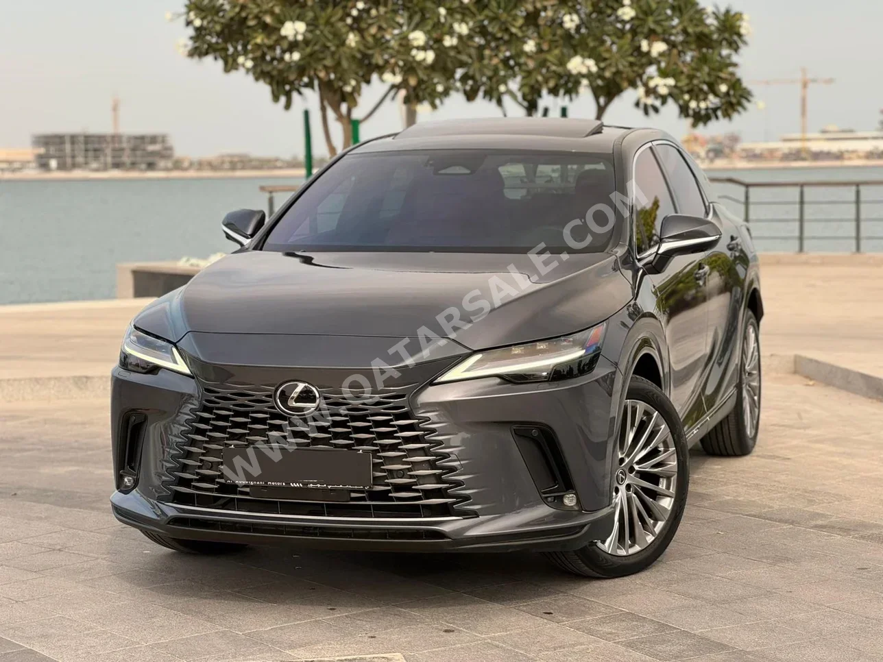 لكزس ار اكس 350 2025 اوتوماتيك 2,800 كم 4 سلندر دفع رباعي اس يو في رمادي تحت الضمان