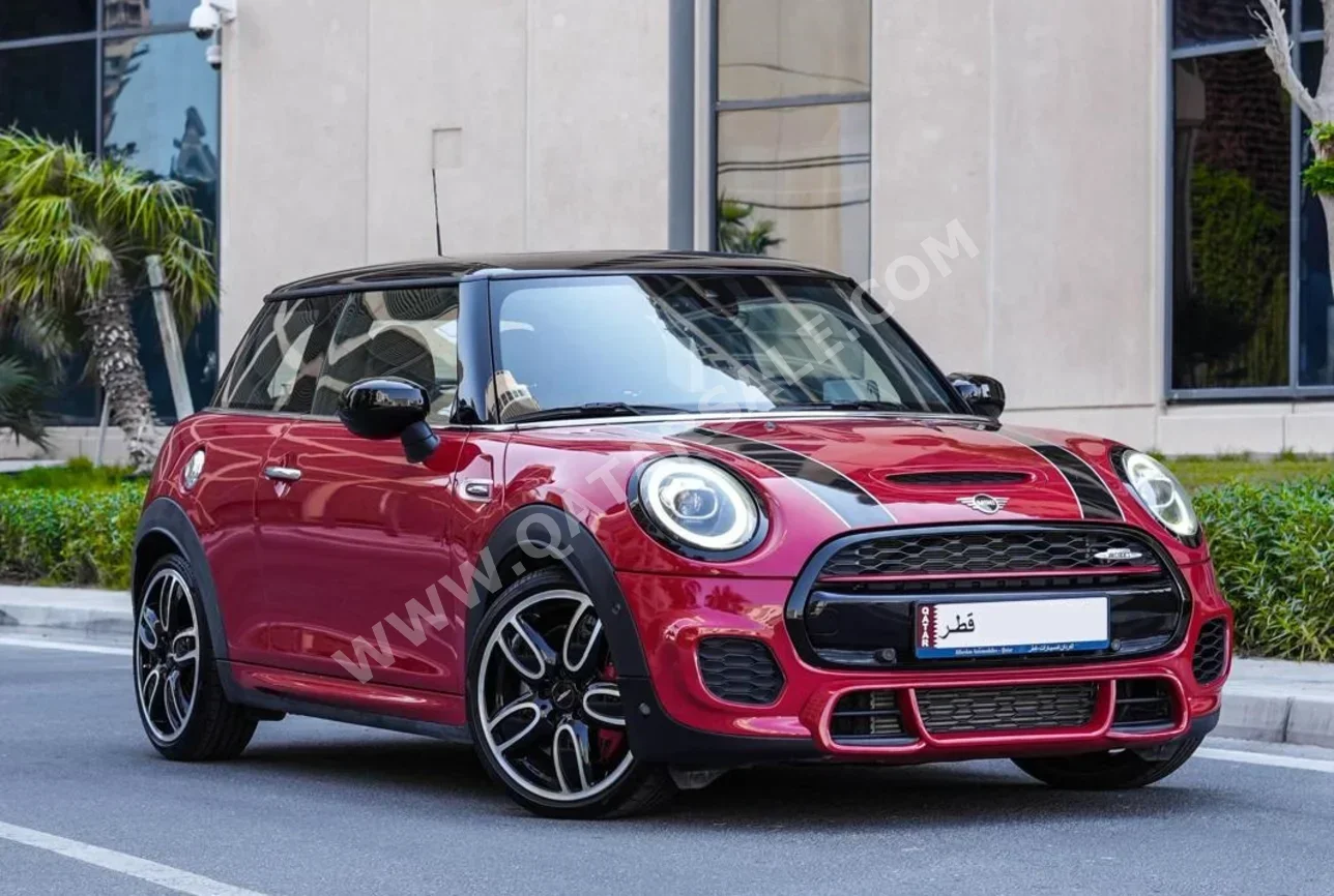 ميني كوبر جي سي دبليو 2020 اوتوماتيك 45,000 كم 4 سلندر سحب امامي هاتشباك أحمر