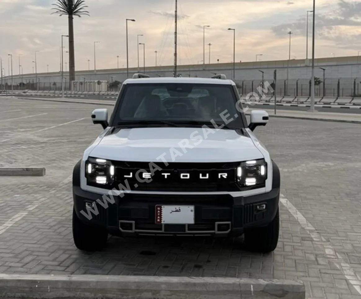 Jetour T2 Luxury 2025 Automatic 19,200 Km 4 Cylinder Four Wheel Drive (4WD) SUV White With Warranty