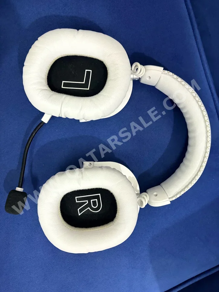 ملحقات اجهزة العاب الفيديو سماعات فوق الأذن - لوجيتك - فلايت يوك سيستم - أبيض